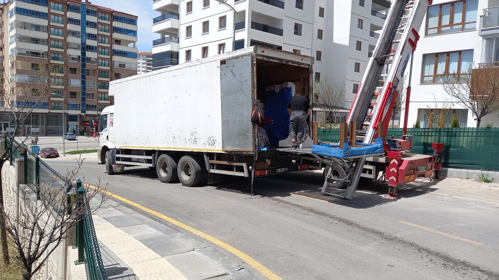 Yüksek Katlı Binalar İçin Uzman Taşıma Hizmeti